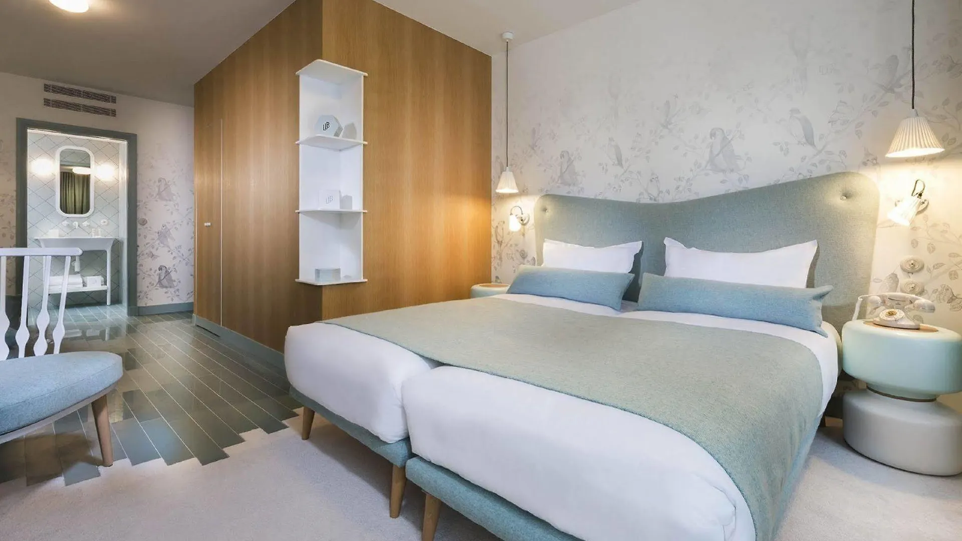 Hotel Le Lapin Blanc Paris France