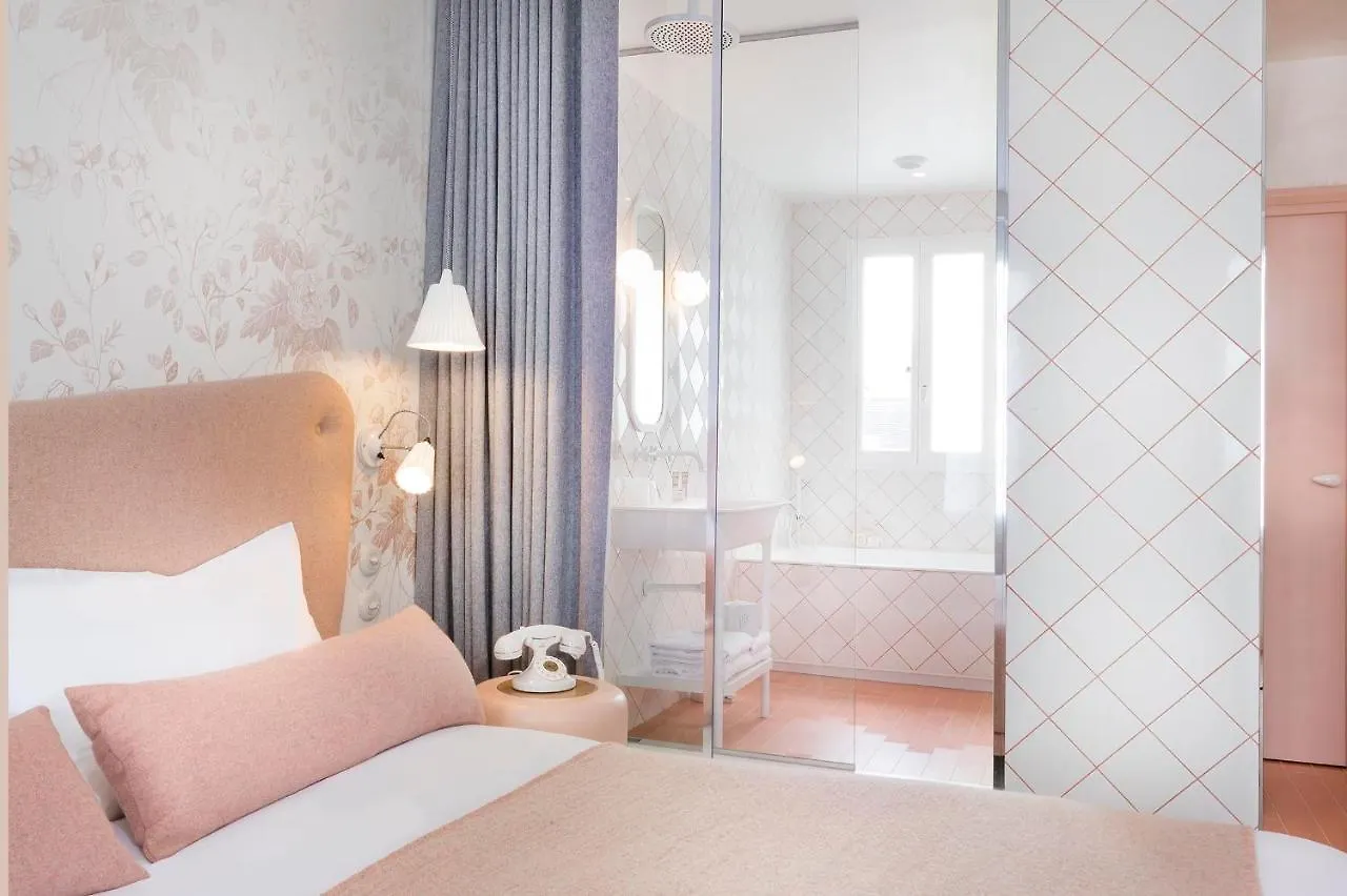 Hotel Le Lapin Blanc Paris 4*,  France