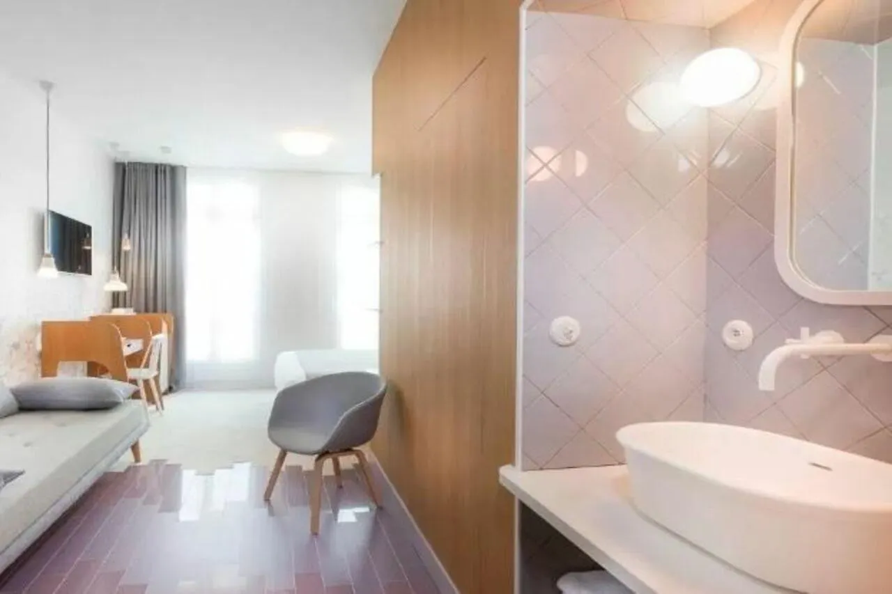Hotel Le Lapin Blanc Paris