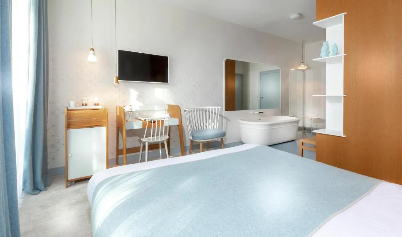 ****  Hotel Le Lapin Blanc Paris France