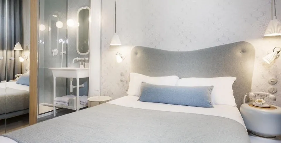 Hotel Le Lapin Blanc Paris 4*,