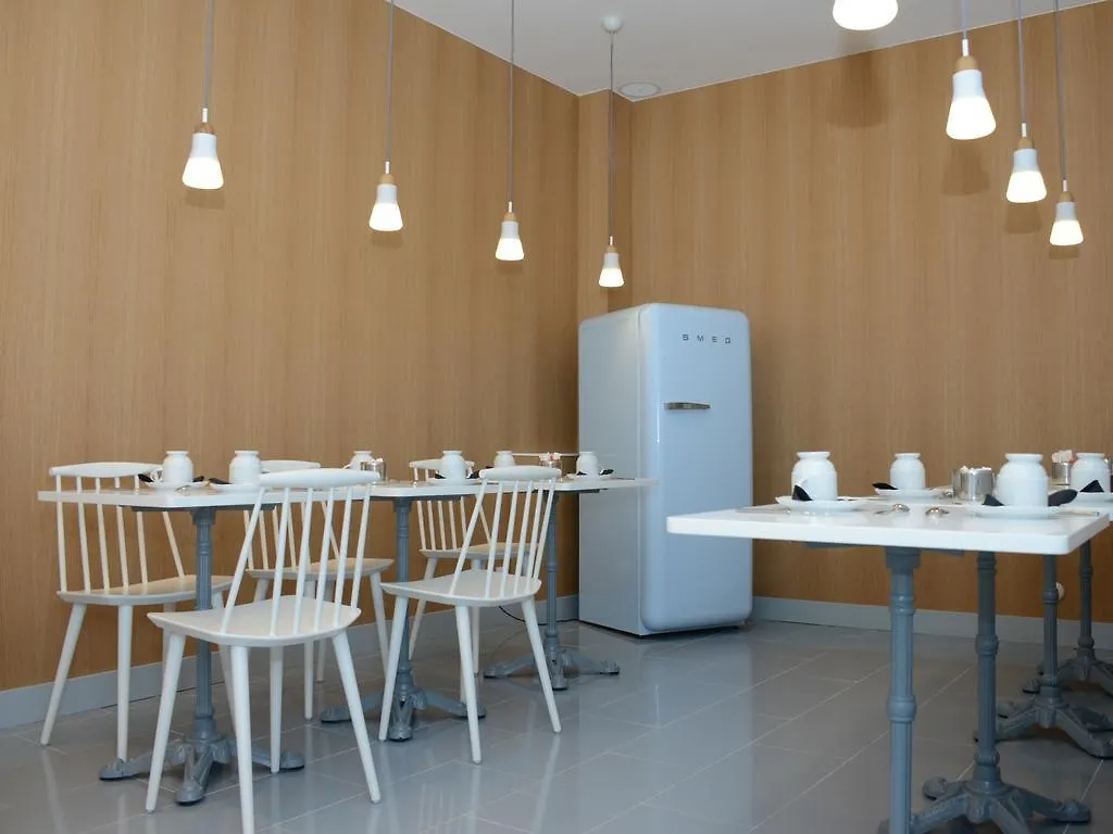 Hotel Le Lapin Blanc Paris 4*,  France