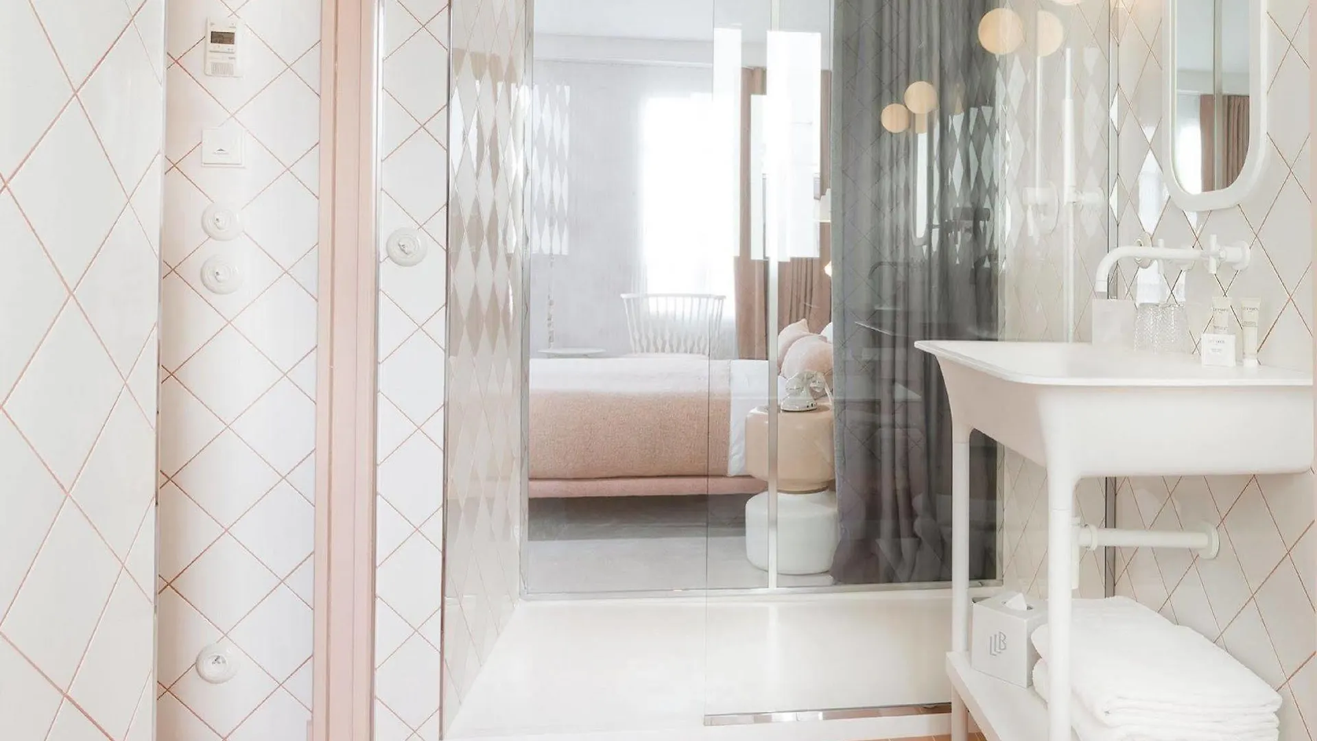 Hotel Le Lapin Blanc Paris