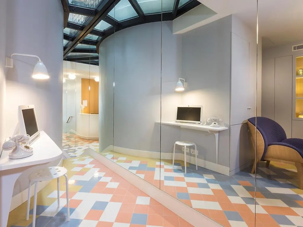 Hotel Le Lapin Blanc Paris